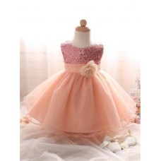 Rusva suknelė su žvyneliais Rusva suknelė su žvyneliais